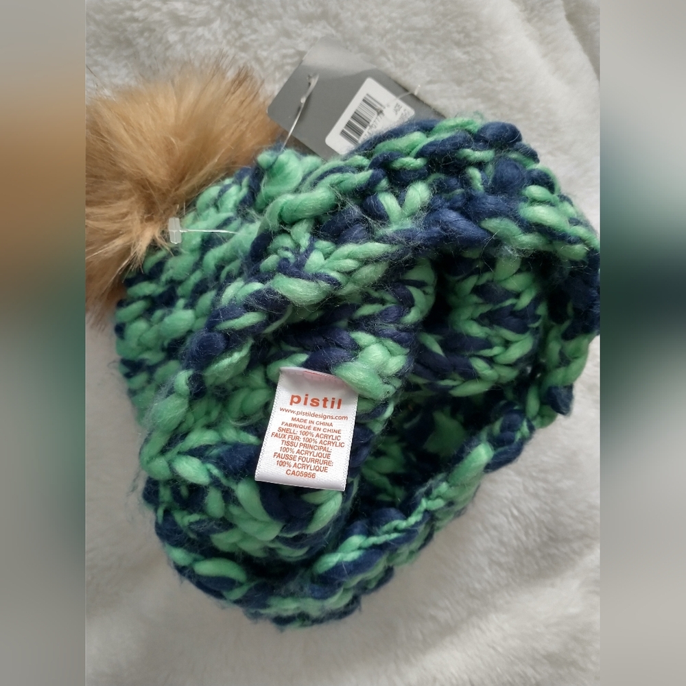 Pistil Amuse pom beanie - Picture 3 of 3